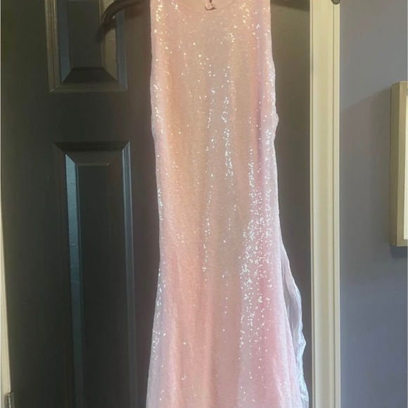 Dresses & Skirts - Sparkling Pink Dress With Bow
